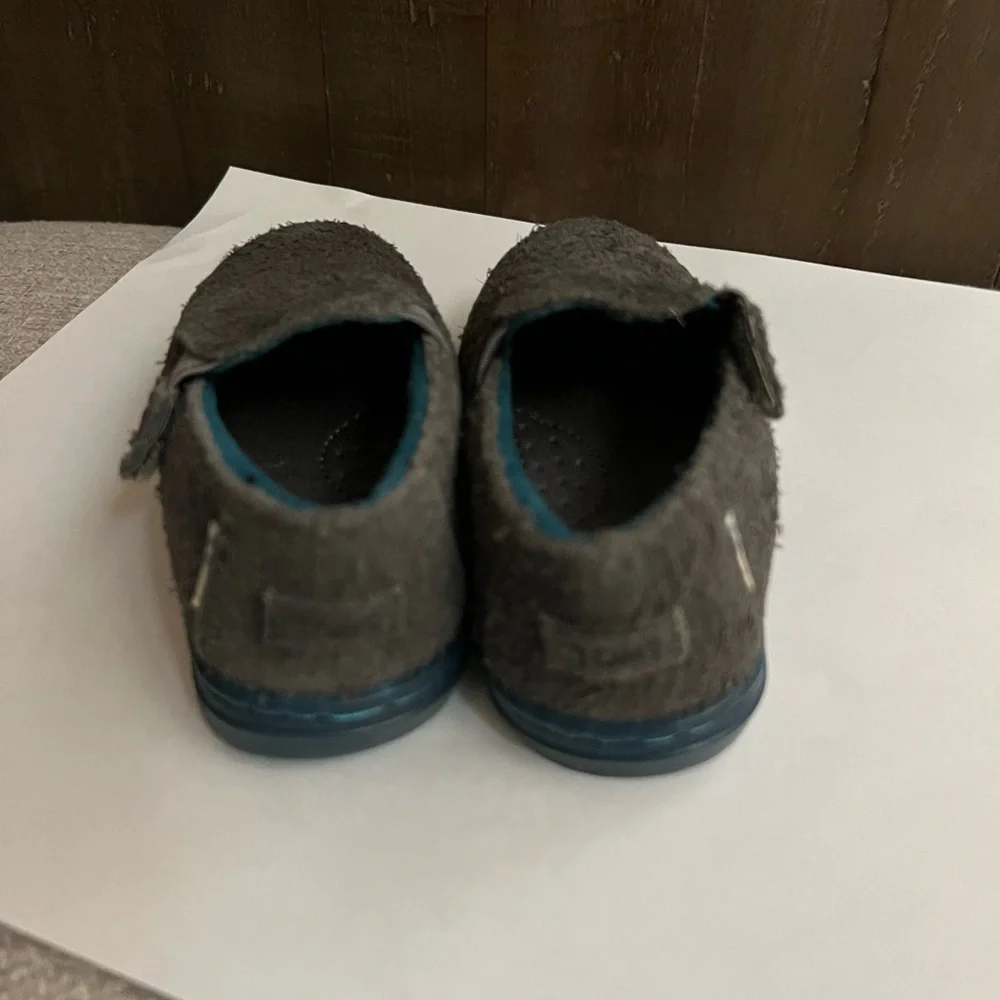 Toms‎ Kids Charcoal Slip-On Slippers